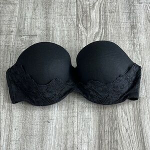 Elegant Black Lace Strapless Bra